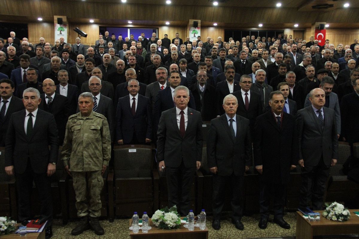 Vali Gül Muhtarlarla Bir Araya Geldi