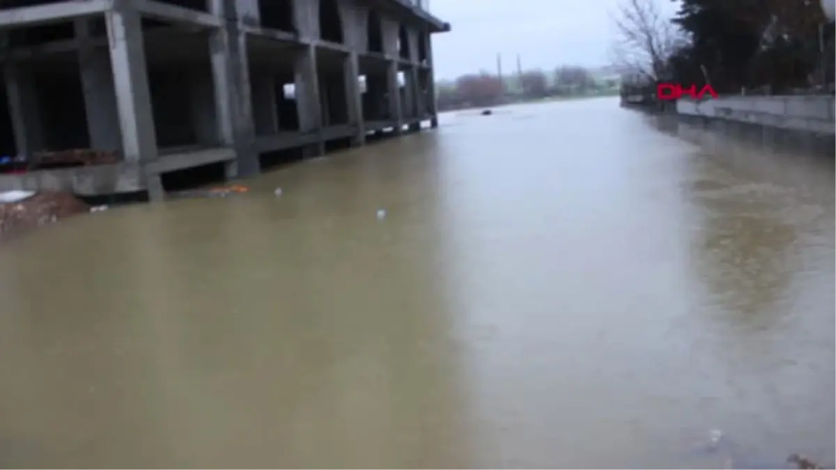 Adıyaman Menfez Tıkandı, İnşaat Alanı Sularla Doldu