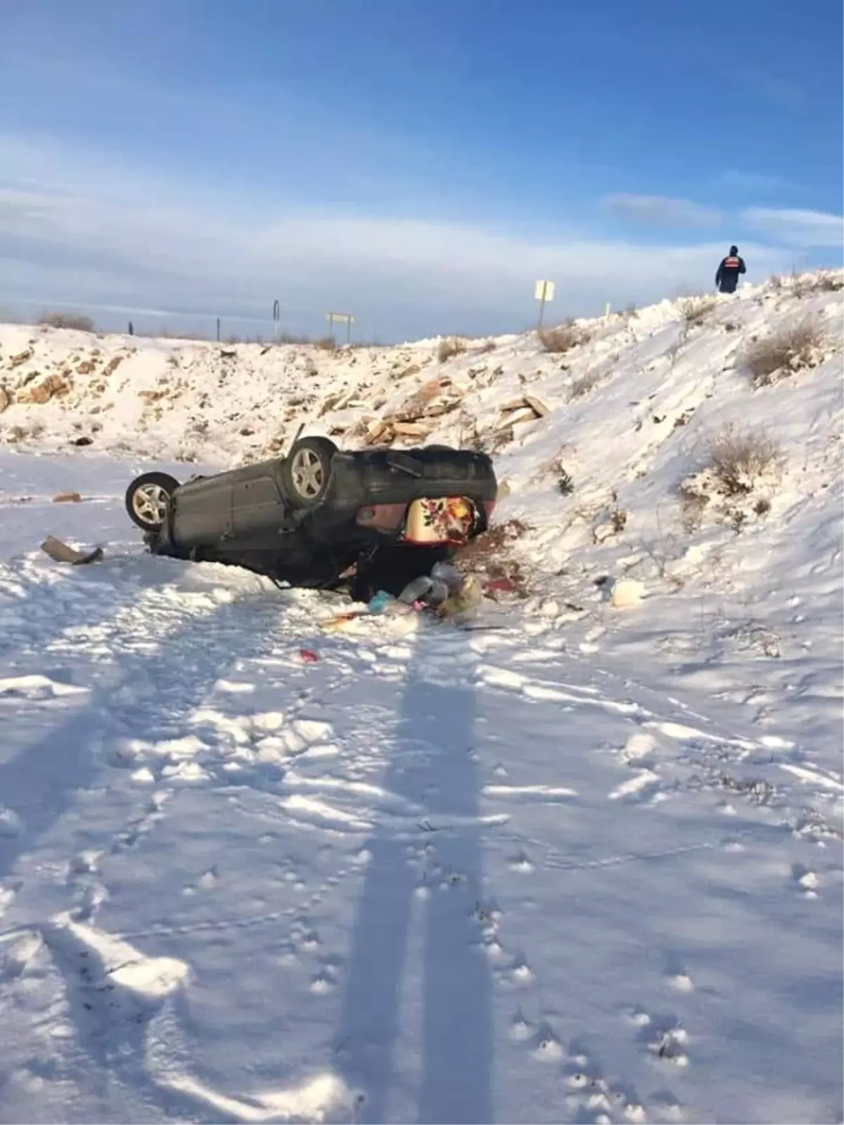 Aslanapa-Gediz Karayolunda Trafik Kazası: 2 Yaralı