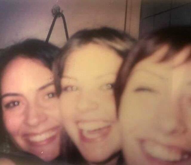 Aslı Enver, 19 Yıl Önceki Fotoğrafını Takipçilerinin Beğenisine Sundu!