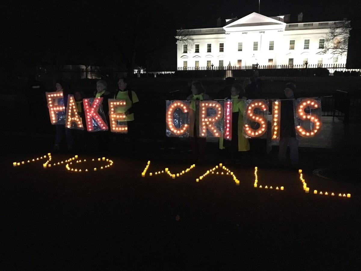 Beyaz Saray Önünde Trump Karşıtı Protesto