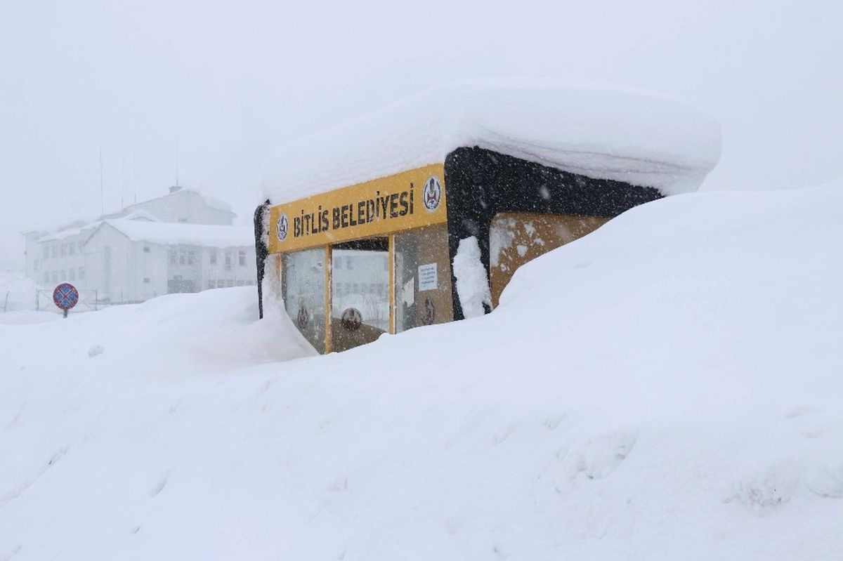 Bitlis Kar Hapsinde