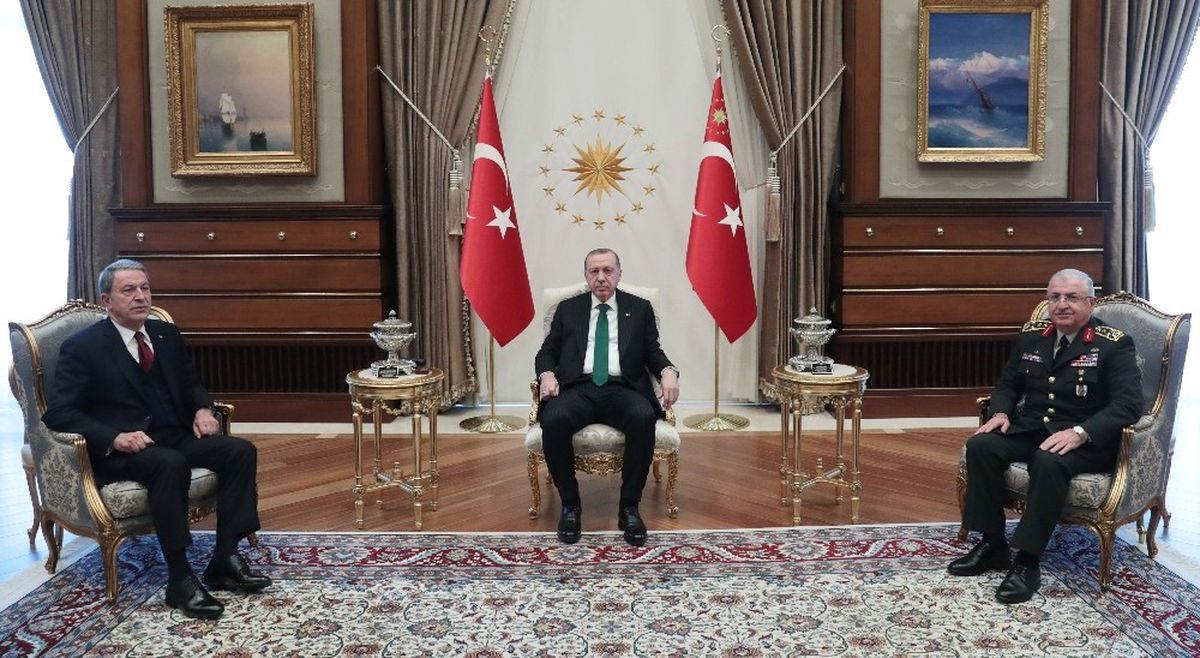 Cumhurbaşkanı Erdoğan, Bakan Akar ve Orgeneral Güler\'i Kabul Etti