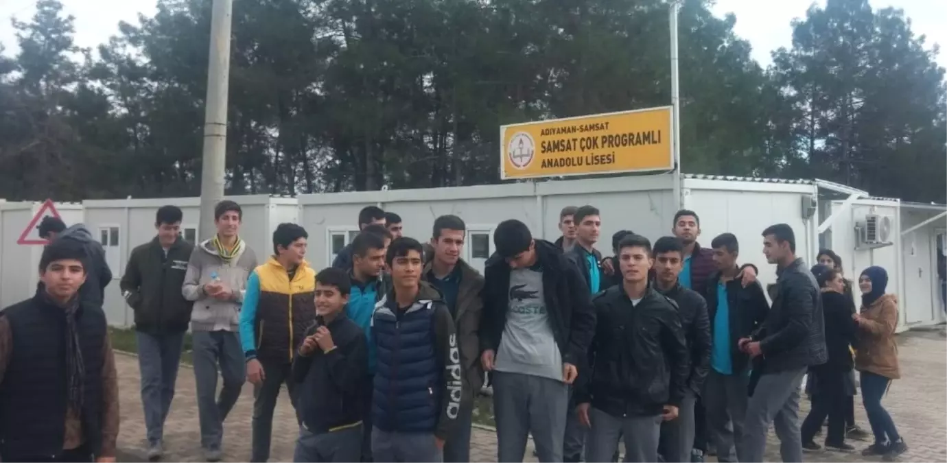 Depremzede Öğrencilerden Yemen\'e Anlamlı Yardım