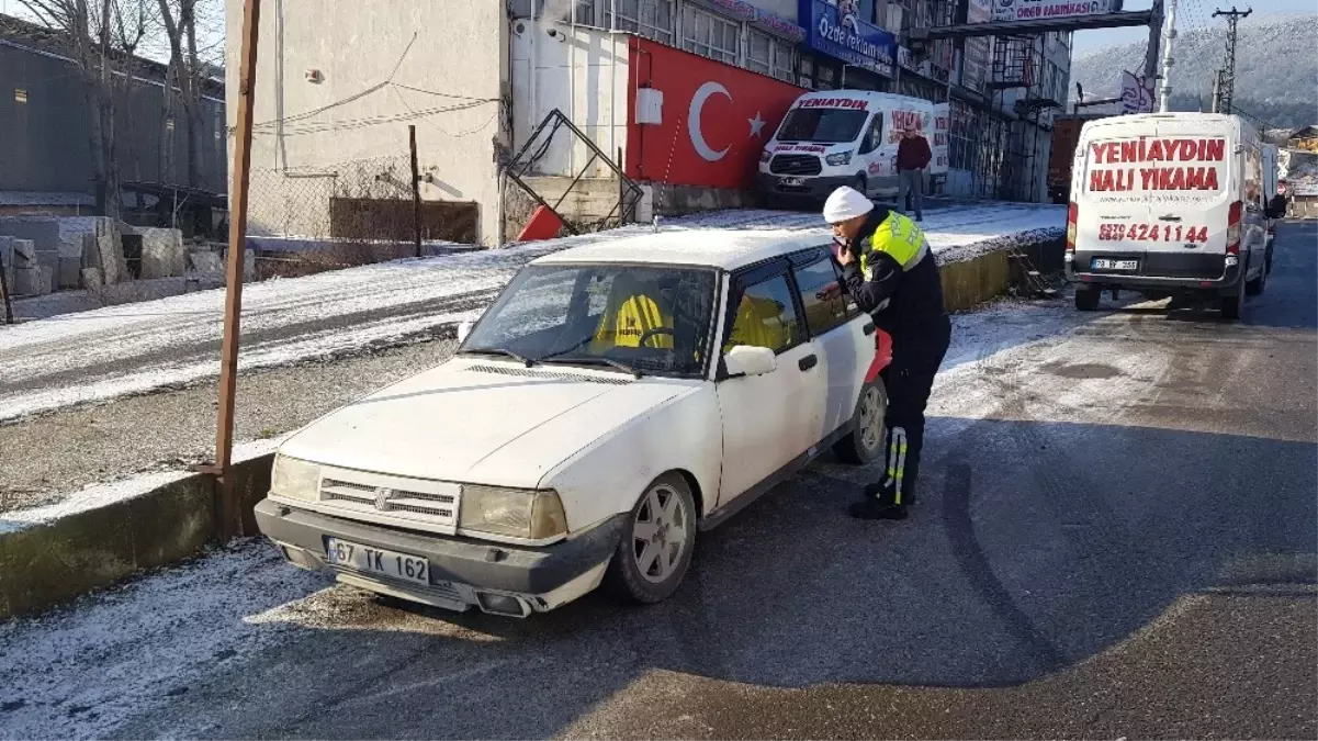 Diğer Sürücüleri Tehlikeye Atarak Drift Yapan Sürücüye 5 Bin 10 TL Ceza Kesildi