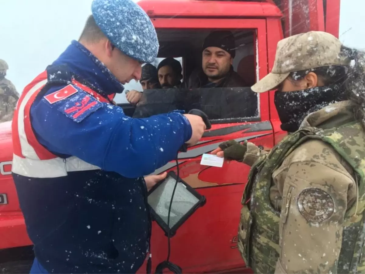 Elazığ\'da Jandarma, Barkod ve Karekod Uygulamasını Başlattı