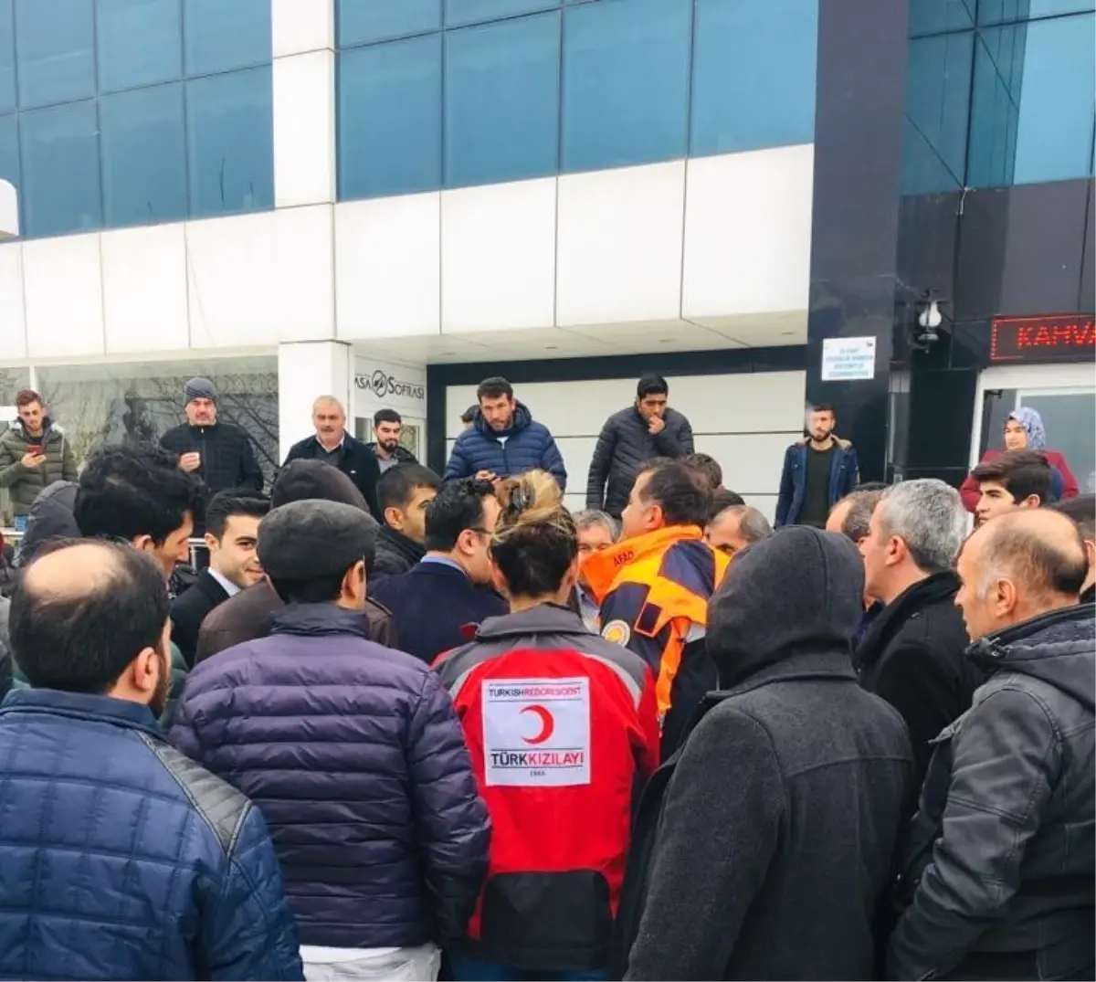 Elazığ\'da Ulaşıma Kapanan Bingöl ve Diyarbakır Yolu Açıldı