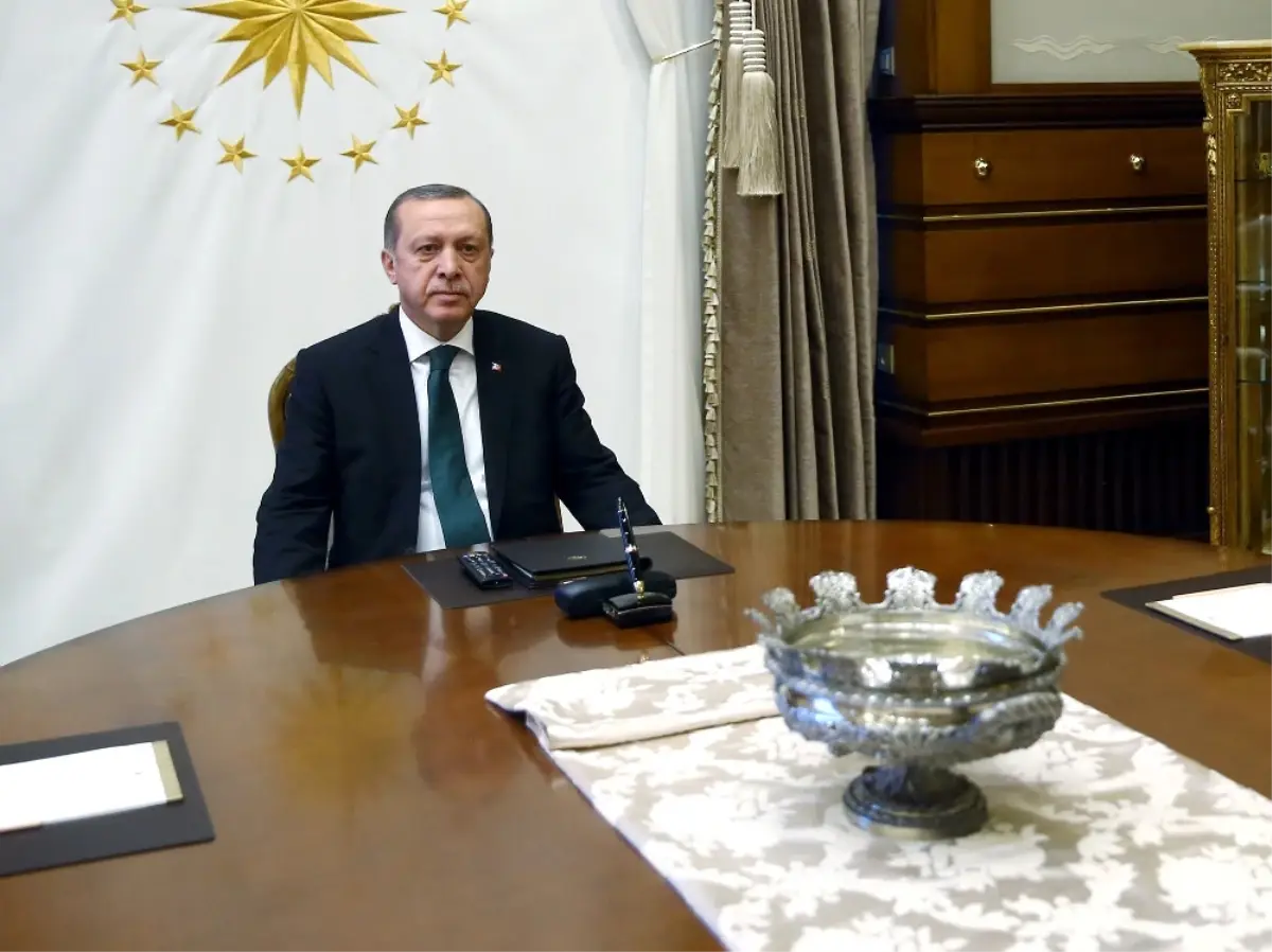 Erdoğan, Bakan Akar ve Orgeneral Güler\'i Kabul Etti