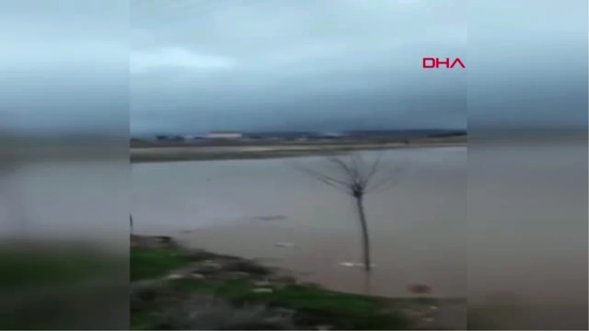 Mardin\'de Evler ve Tarım Arazileri Yağmur Suyu Altında Kaldı