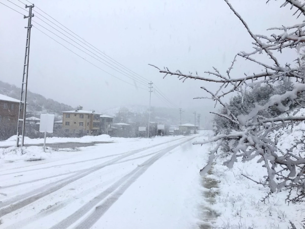 Osmaniye\'nin Yüksek Kesimlerinde Kar Yağışı Etkili Oldu