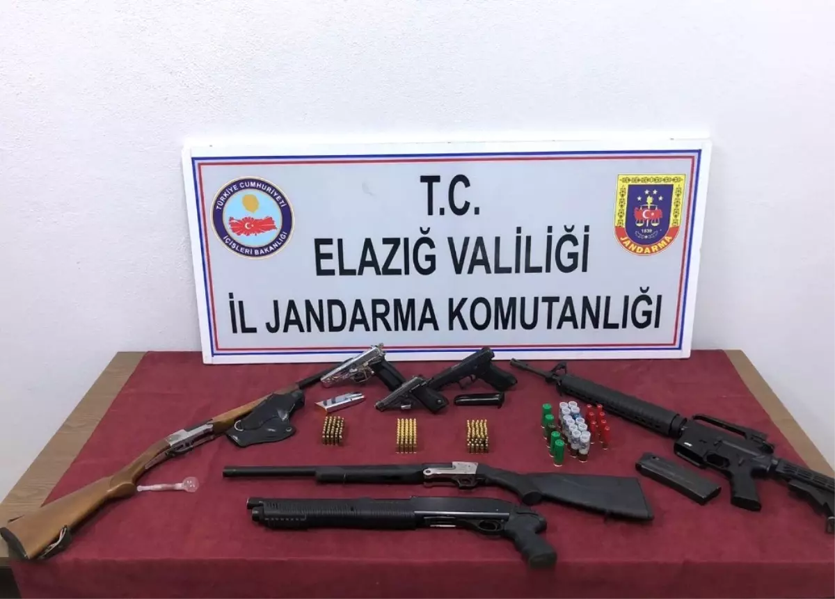 Silah ve Mühimmat Kaçakçılarına Operasyon: 13 Gözaltı