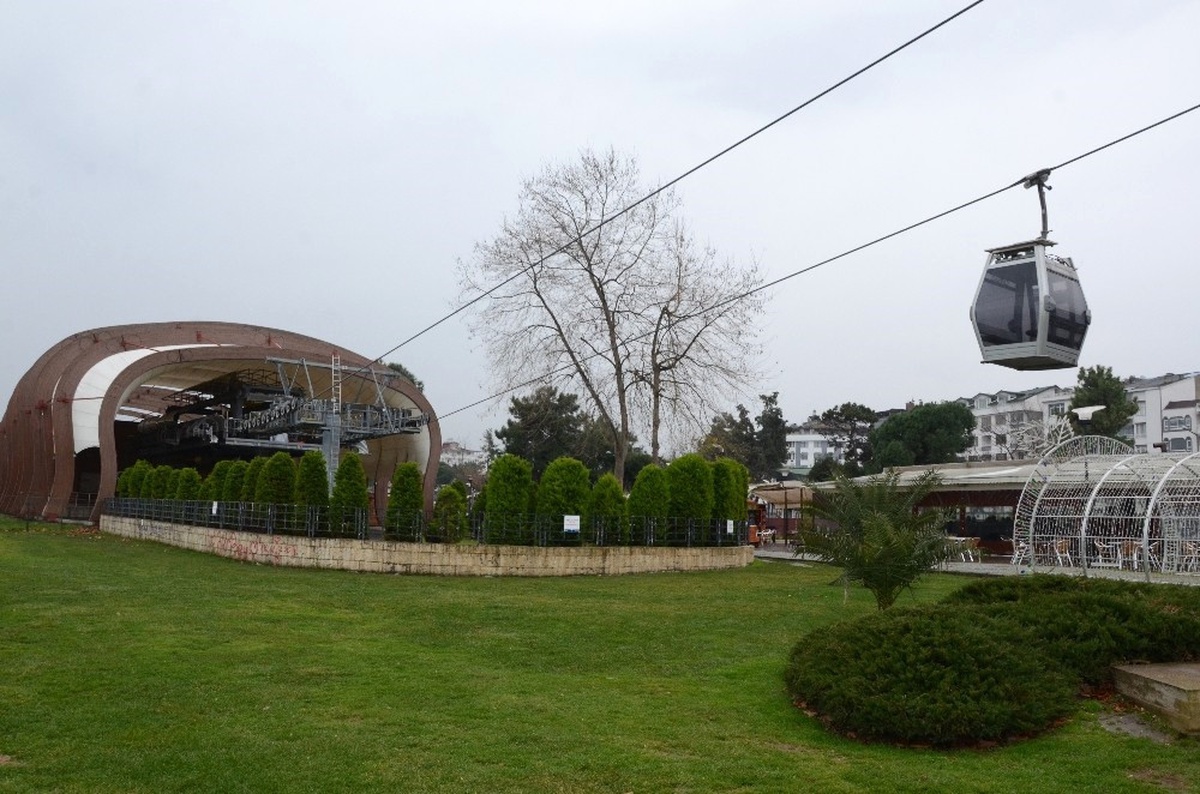 Teleferik Taşıdığı Yolcu Sayısıyla 55 İlin Nüfusunu Solladı