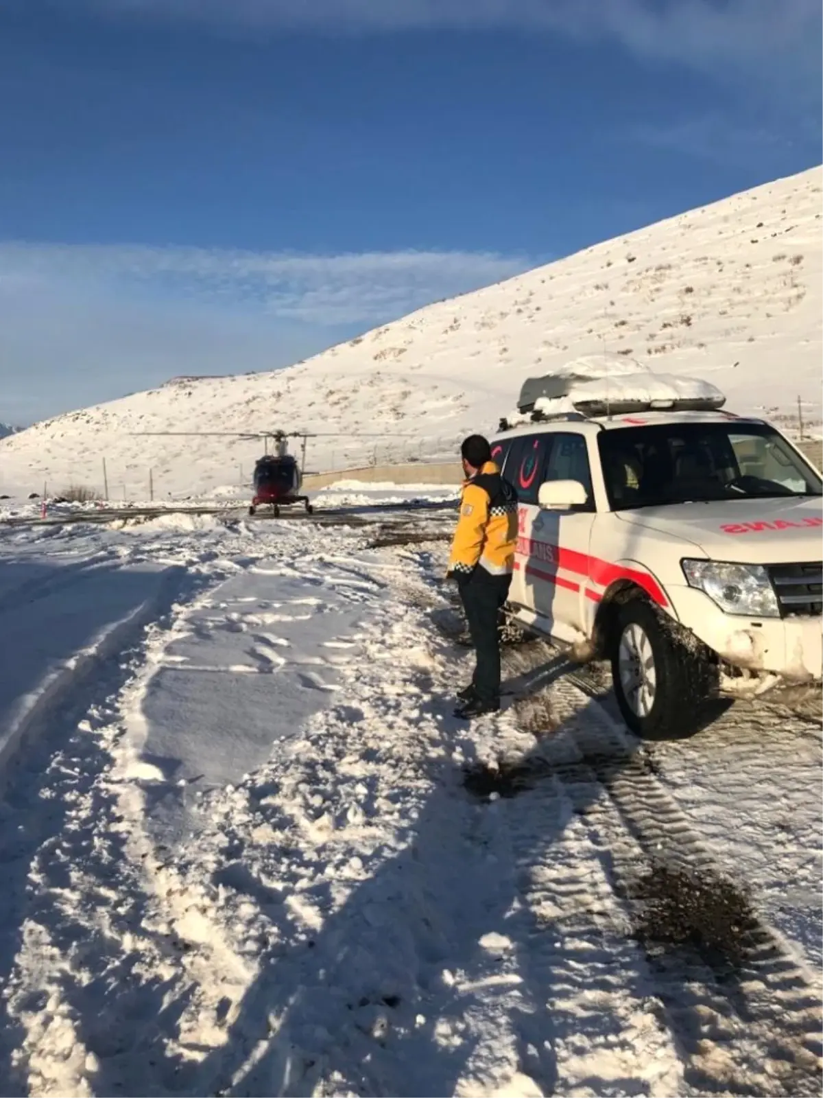 73 Yaşındaki Hasta Ambulans Helikopterle Kurtarıldı