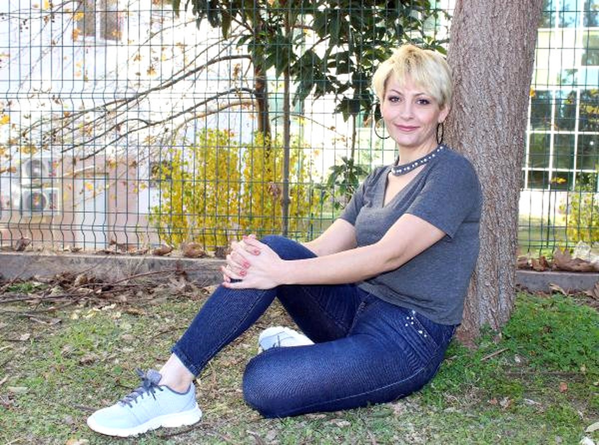 Ameliyatla 50 Kilo Verince Aynalarla Barıştı