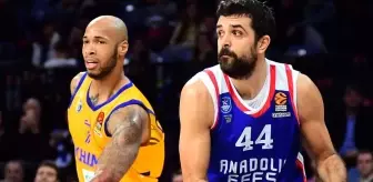 Anadolu Efes, Rus Ekibi Mağlup Etti