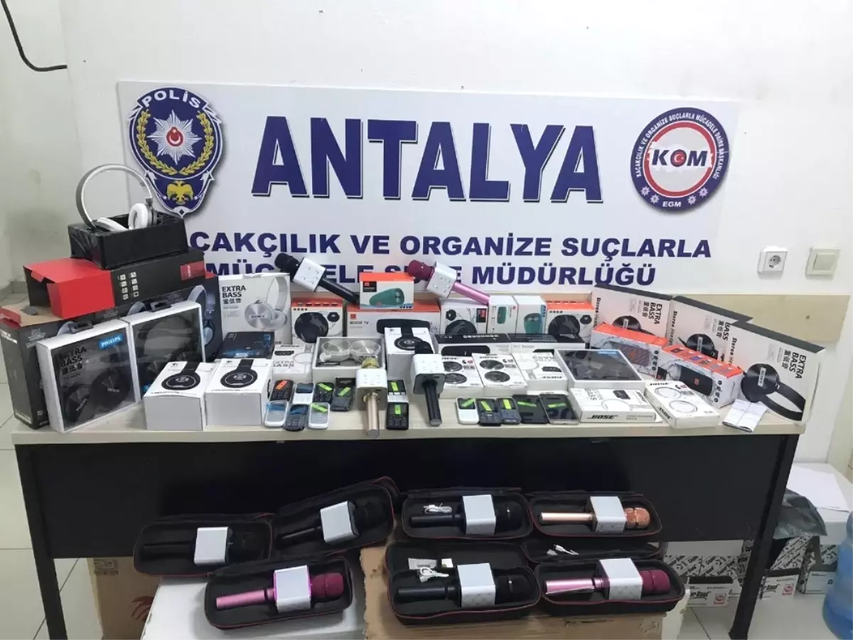 Antalya\'da Kaçak Telefon Operasyonu