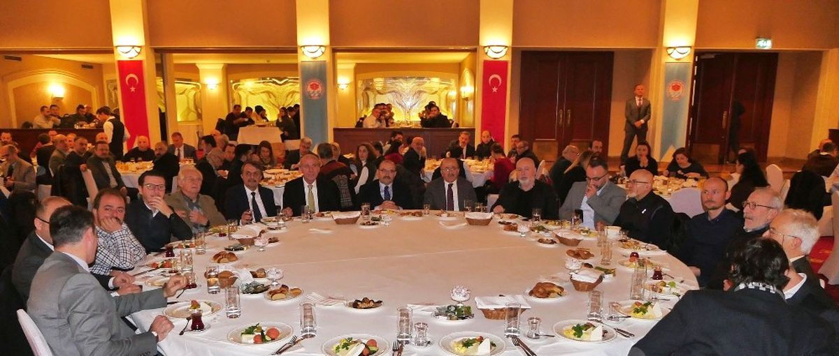 Çalışan Gazeteciler Günü\'nde Bir Araya Geldiler