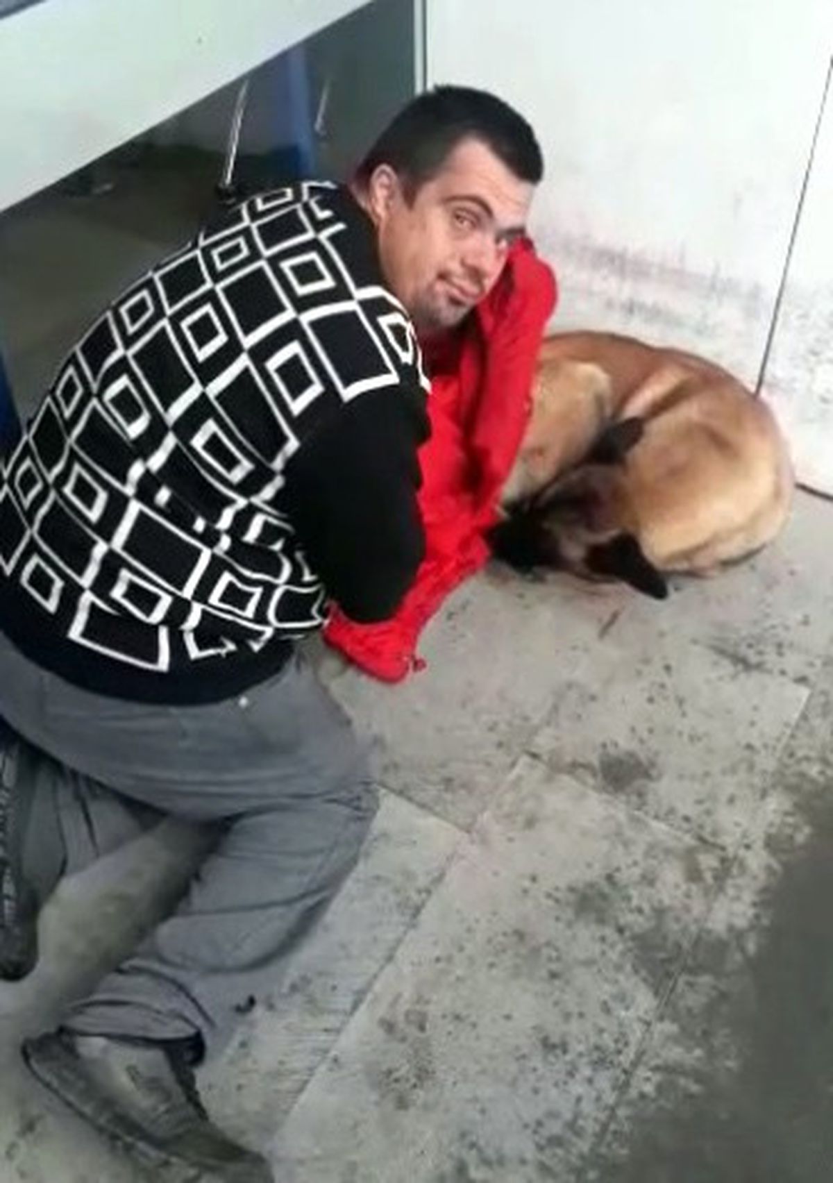 Down Sendromlu Gençten Örnek Davranış