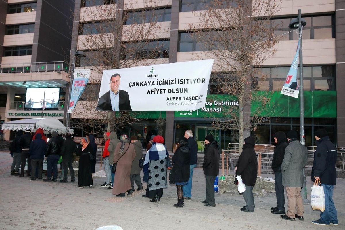 Eksi 10 Derecede Vatandaşlara Sıcacık Çorba