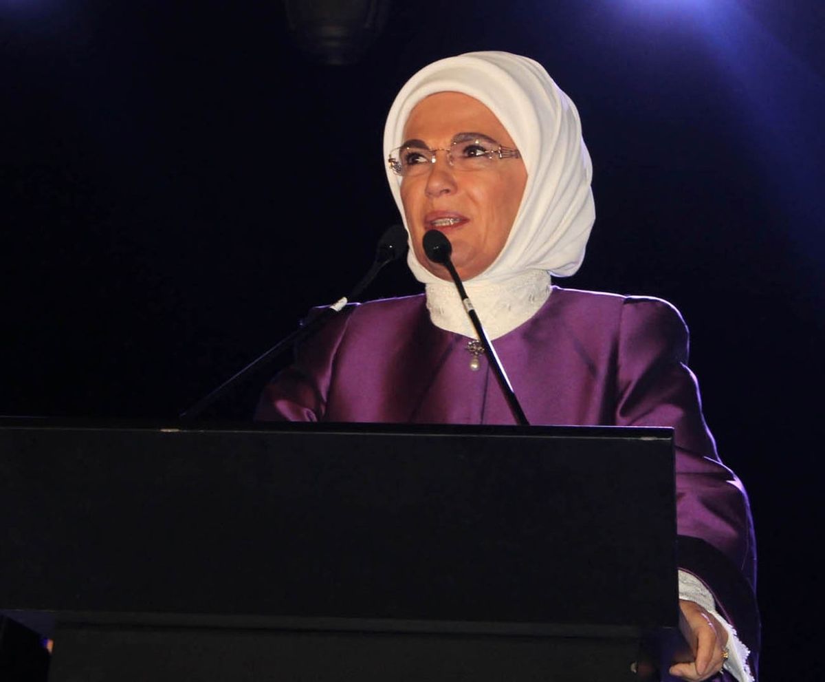 Emine Erdoğan Gençlere Seslendi