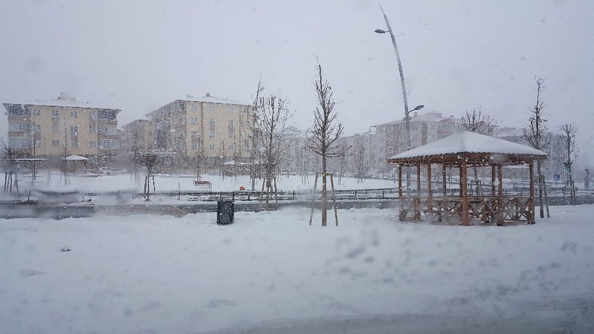 Erzurum Buz Tuttu: Eksi 23 Derece
