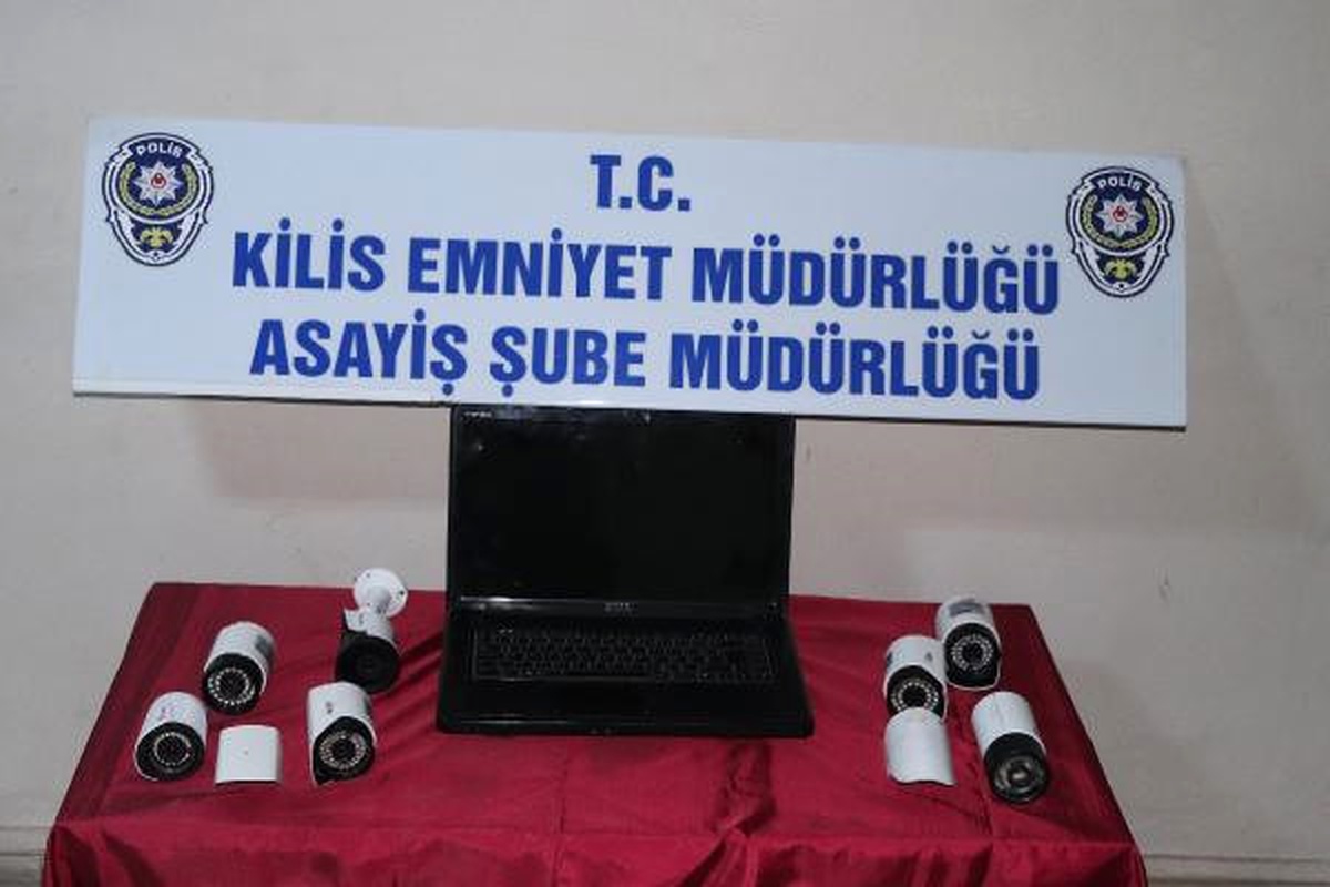 Güvenlik Kamerası Hırsızları, Güvenlik Kamerasından Yakalandı