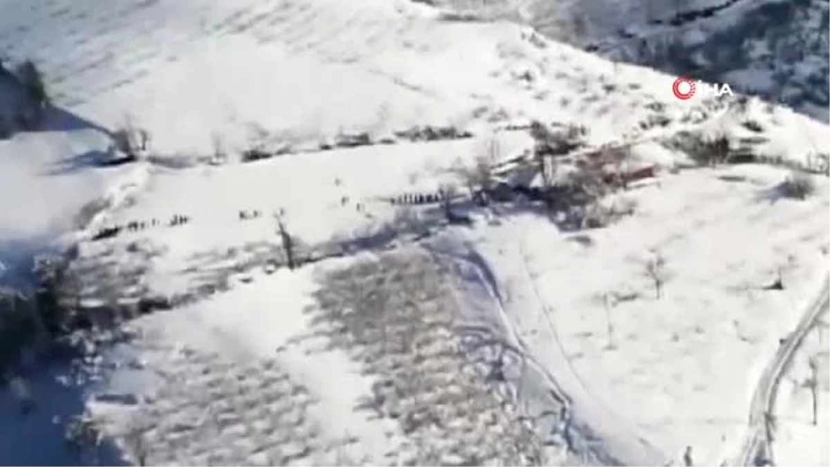 Karla Kaplı Köyde Elektrik Akımına Kapılan Vatandaş Helikopter ile Kurtarıldı