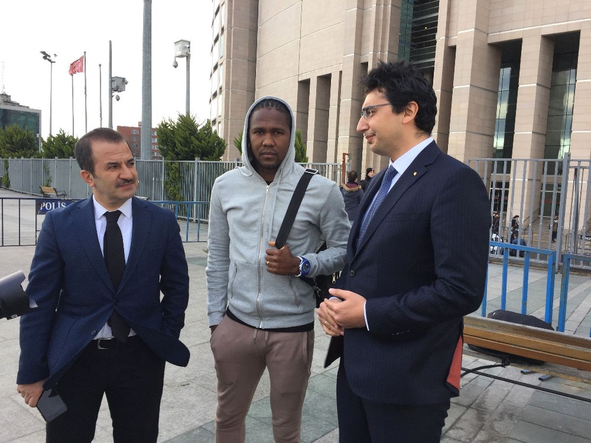 Rodallega\'ya Dolandırıcı Şoku