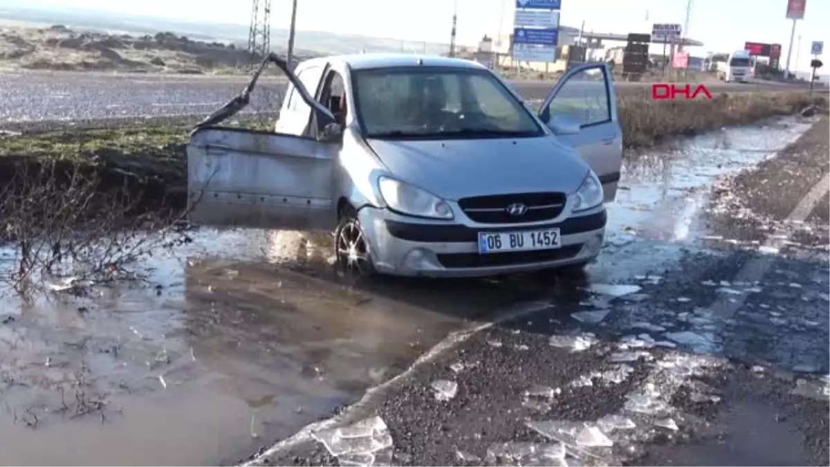 Şanlıurfa Siverek\'te Buzlanan Yolda Zincirleme Kaza