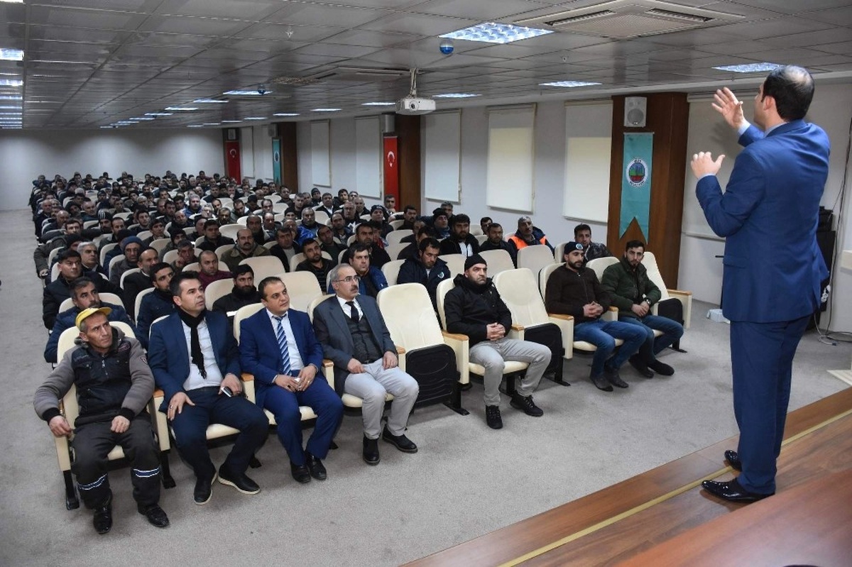 Siirt\'te Belediye Personeline Bes Anlatıldı