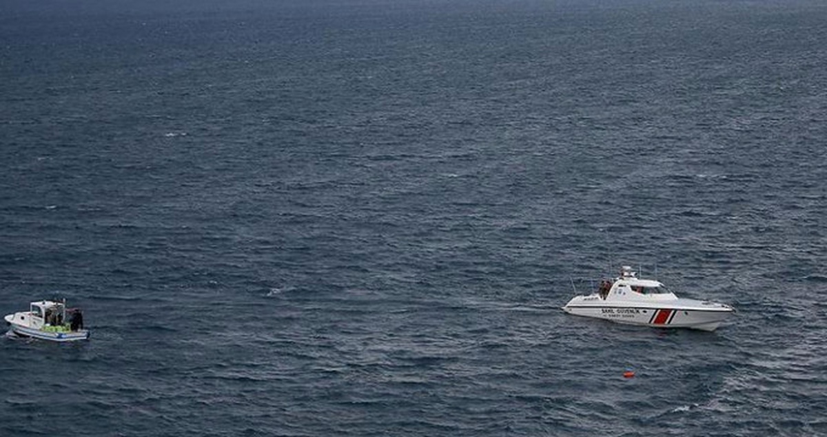 Sinop Açıklarında Balıkçı Teknesi Battı, Ekipler Arama Kurtarma Çalışması Başlattı