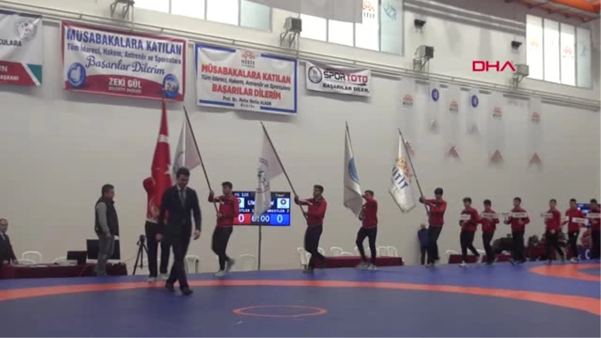 Spor Türkiye Büyükler Serbest Güreş Şampiyonası, Çorum\'da Başladı