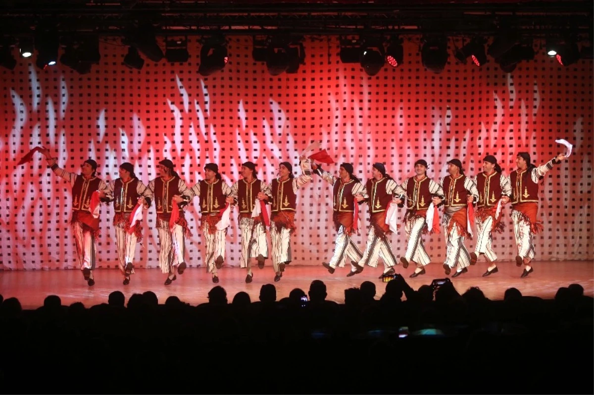 Anadolu\'nun Eşsiz Dansları Yenimahalle\'de Sahnelendi