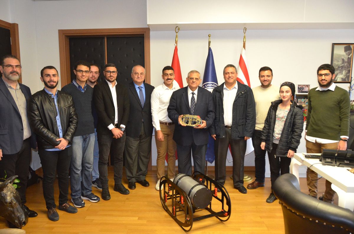 Belediye Ekipleri Şehir Merkezinde Kar Temizliğinde