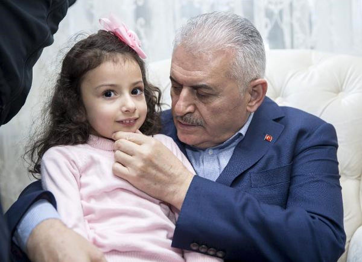 Binali Yıldırım\'dan Ev Ziyaretleri