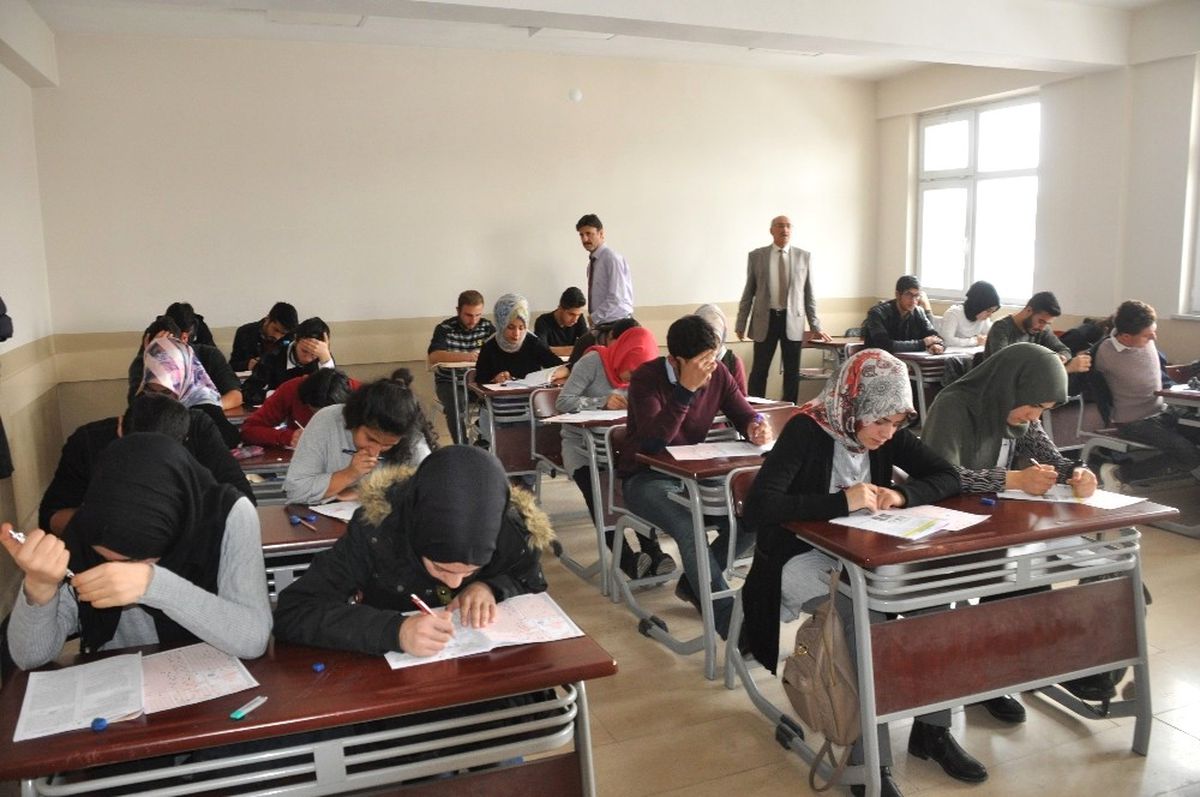 Bulanık\'ta Üniversiteye Hazırlık Kursu