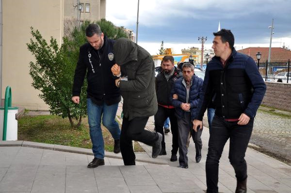 Bursa\'da Uyuşturucu Satıcısı 3 Kişi Tutuklandı