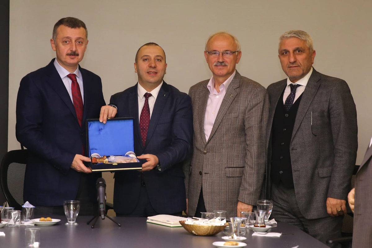 Büyükakın, TÜKSİAD Üyeleri İle Buluştu