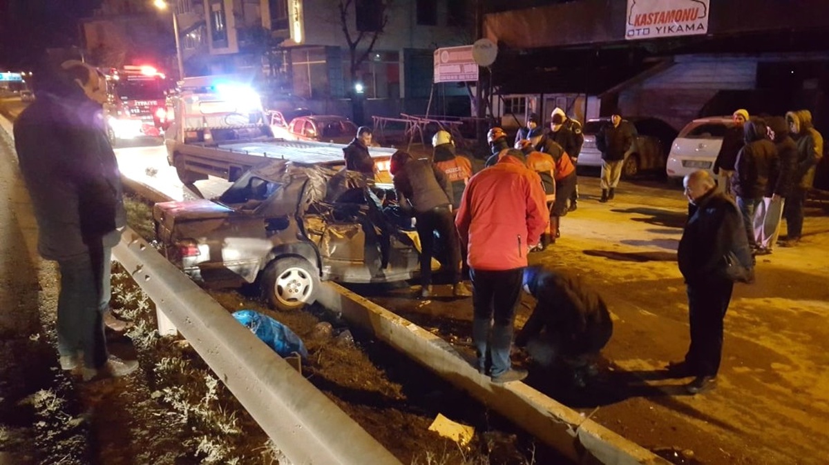 Düzce\'de Meydana Gelen Kazada 4 Kişi Yaralandı