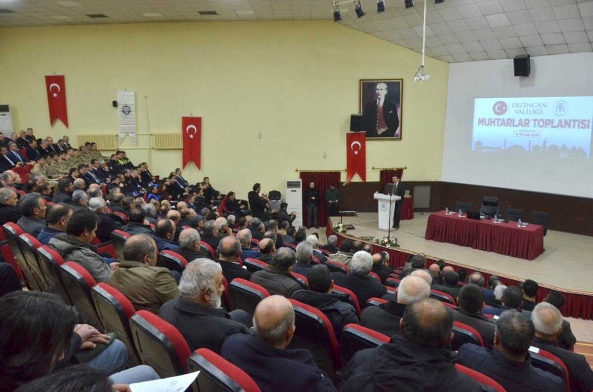 Erzincan\'da Ki Köy ve Mahalle Muhtarlarından "Uyuşturucu ile Mücadele" Alanında Destek İstendi