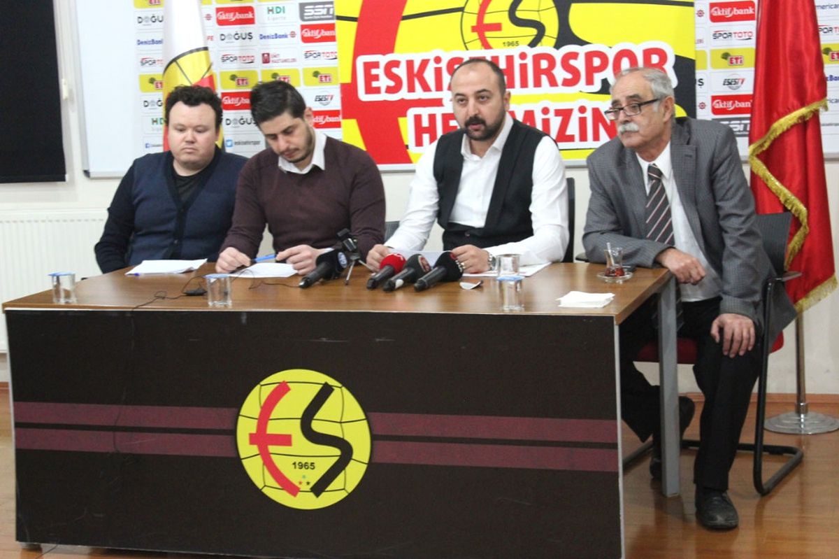Eskişehirspor\'da Dağılma Süreci Başladı