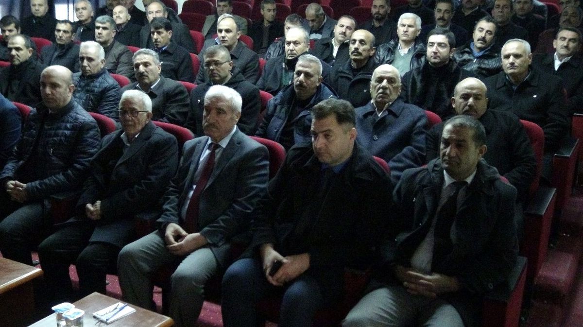 Gercüş\'te Muhtarlara Uyuşturucuyla Mücadele Konferansı Verildi
