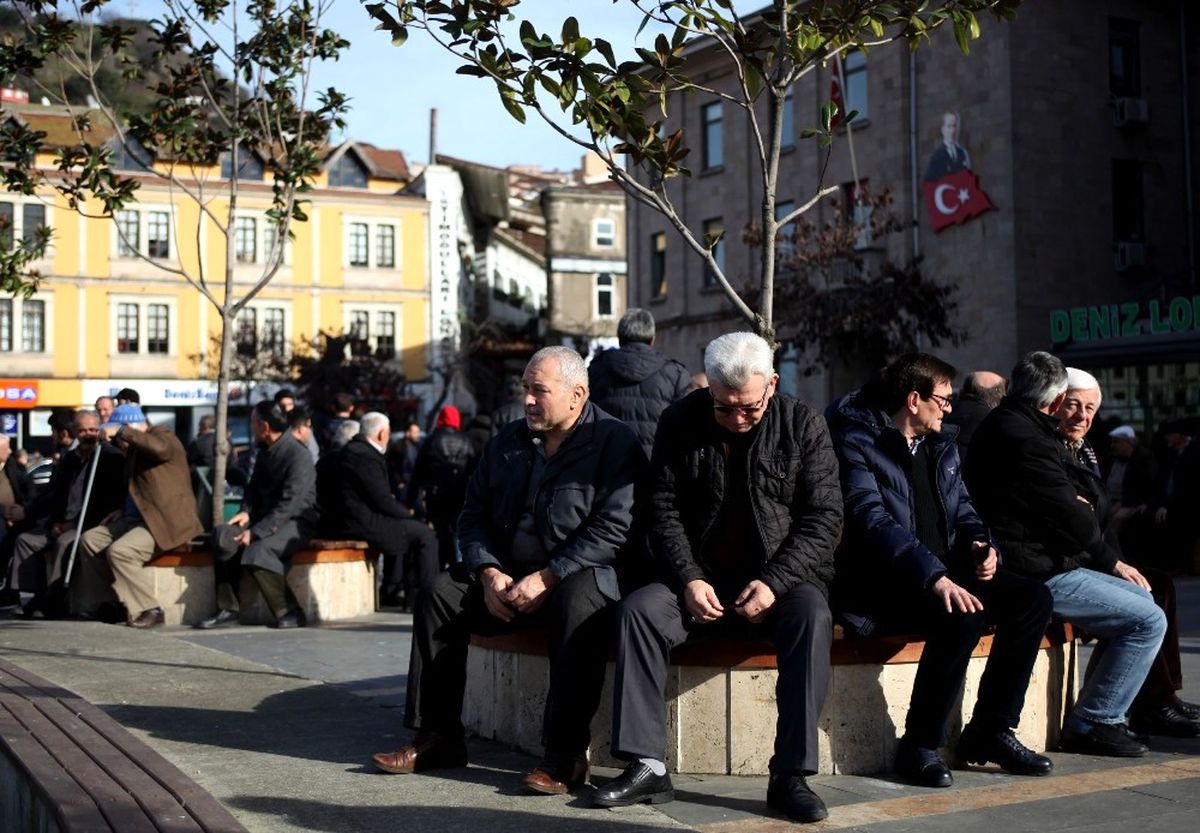 Güneşi Gören Isınmaya Çıktı