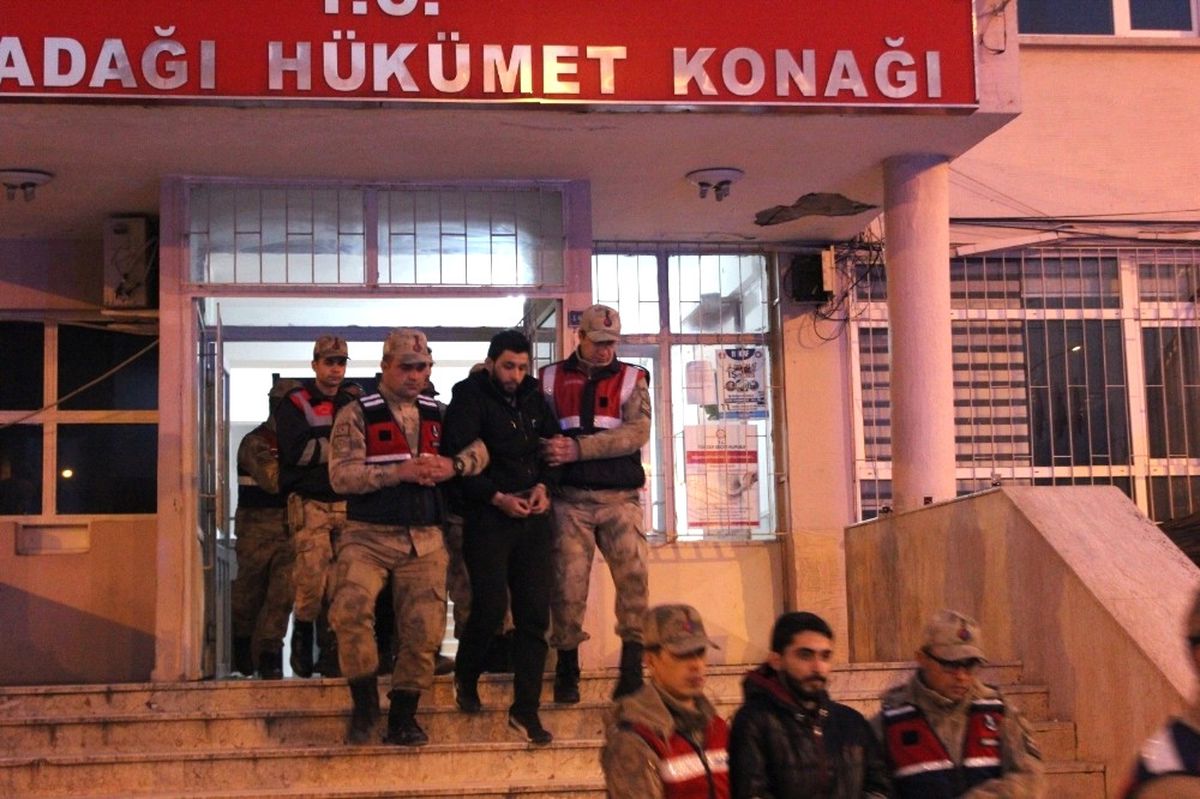 Hatay\'da Uyuşturucu Operasyonunda 8 Tutuklama