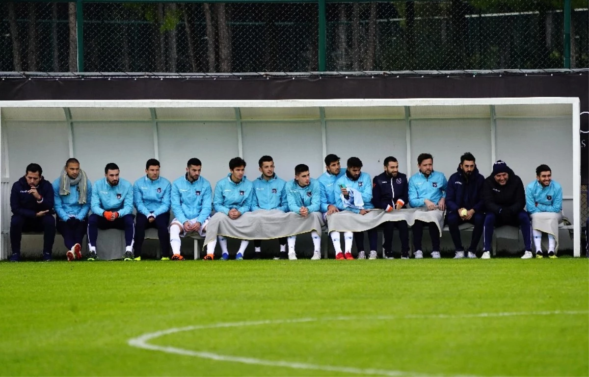 Hazırlık Maçı: Medipol Başakşehir: 3 - Ado Den Haag: 1