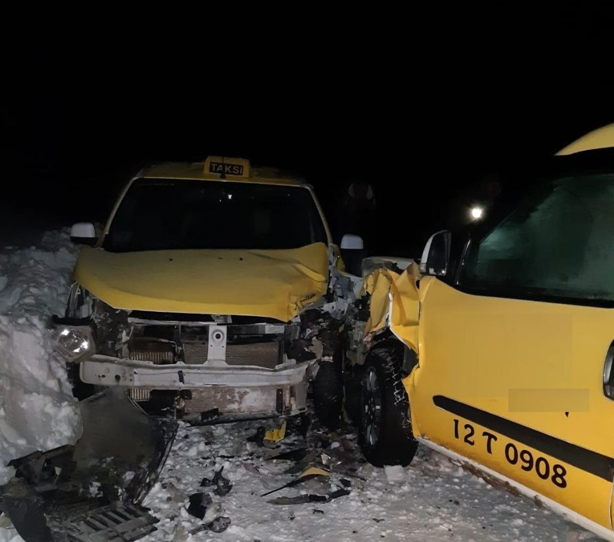 İki Taksi Çarpıştı: 1 Yaralı