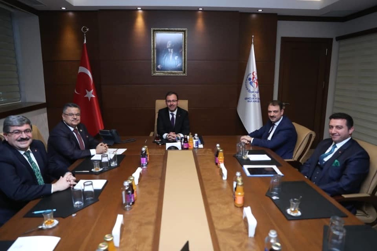 Kapalı Yüzme Havuzu Projesi İçin Çalışmalar Başladı