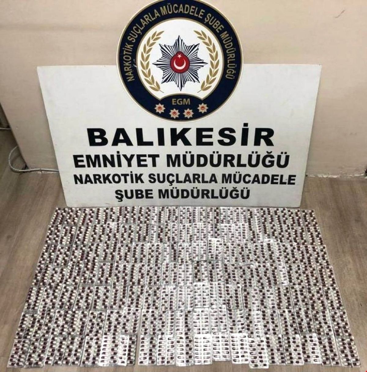 Kargodan Bin 848 Adet Uyuşturucu Hap Çıktı