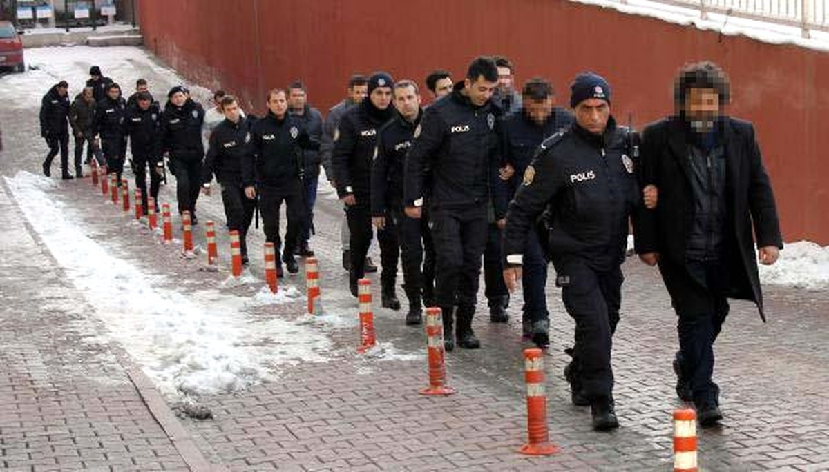 Kayseri\'de Fetö Şüphelisi 23 Astsubay Adliyede