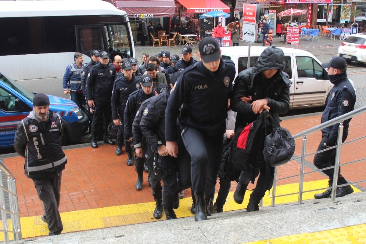 Kocaeli\'nde Fetö /pdy Operasyonu: 4 Şüpheli Tutuklandı